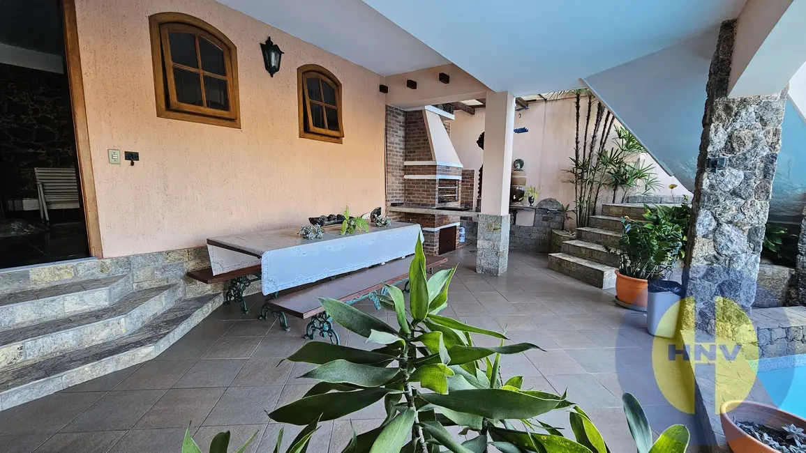 Foto 8 de Casa com 5 quartos à venda, 450m2 em Jardim Atlântico Oeste (Itaipuaçu), Marica - RJ