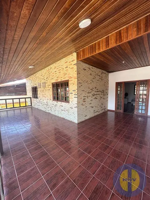 Foto 4 de Casa com 5 quartos à venda, 480m2 em Jardim Atlântico Central (Itaipuaçu), Marica - RJ