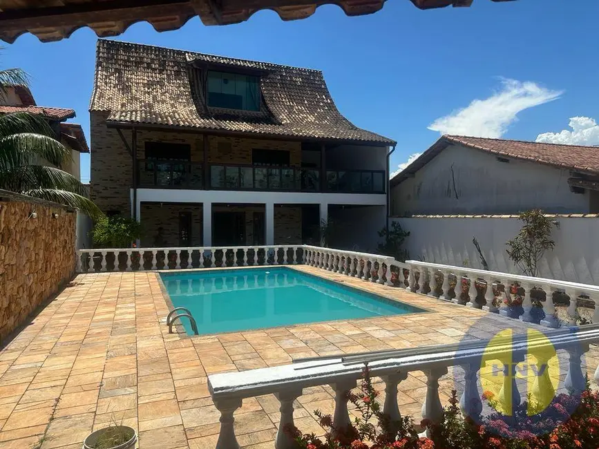 Foto 1 de Casa com 5 quartos à venda, 480m2 em Jardim Atlântico Central (Itaipuaçu), Marica - RJ