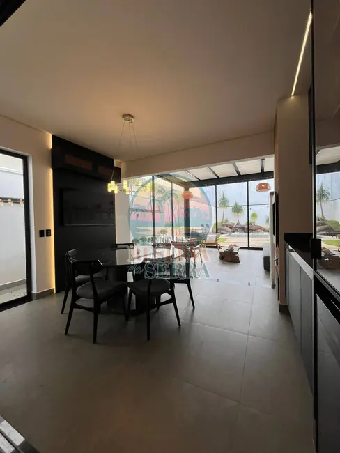 Foto 3 de Casa de Condomínio com 3 quartos à venda, 250m2 em Jundiai - SP