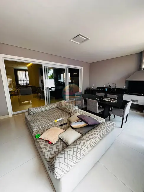 Foto 3 de Casa de Condomínio com 3 quartos à venda, 280m2 em Jundiai - SP