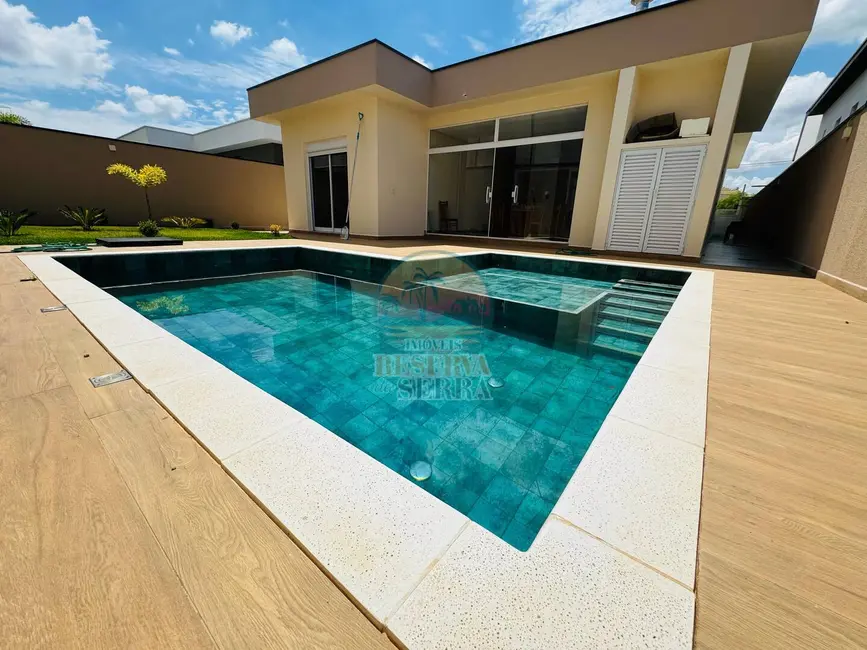 Casa de Condomínio com 3 quartos à venda, 256m2 em Jundiai - SP - imagem 1 Foto 1 de Casa de Condomínio com 3 quartos à venda, 256m2 em Jundiai - SP