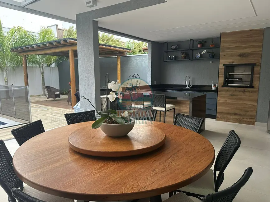 Foto 2 de Casa de Condomínio com 3 quartos à venda, 340m2 em Jundiai - SP
