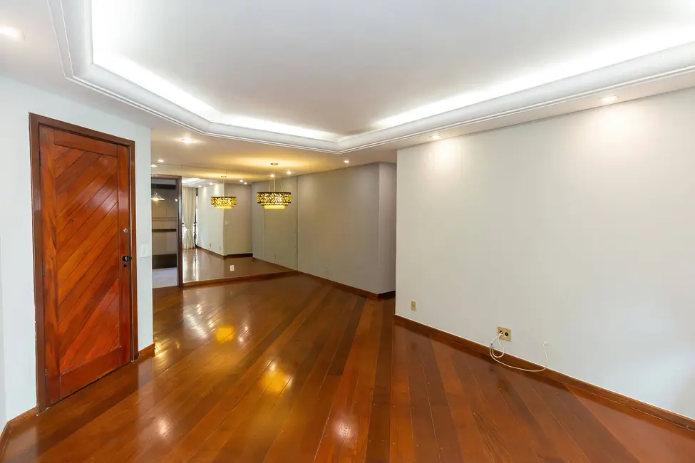 Foto 2 de Apartamento com 4 quartos para alugar, 140m2 em Moema, São Paulo - SP