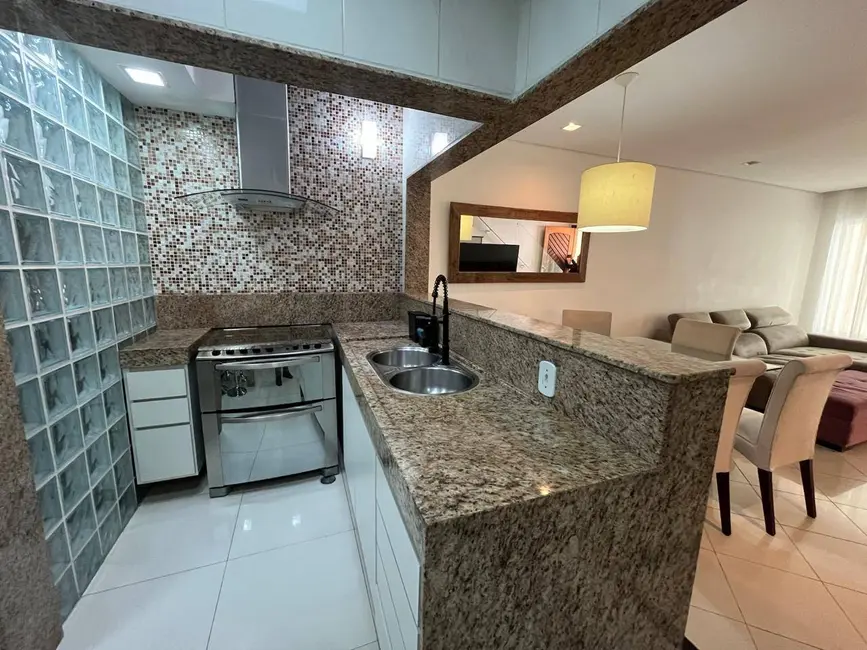 Foto 2 de Casa de Condomínio com 3 quartos à venda, 180m2 em Chácara Mafalda, São Paulo - SP