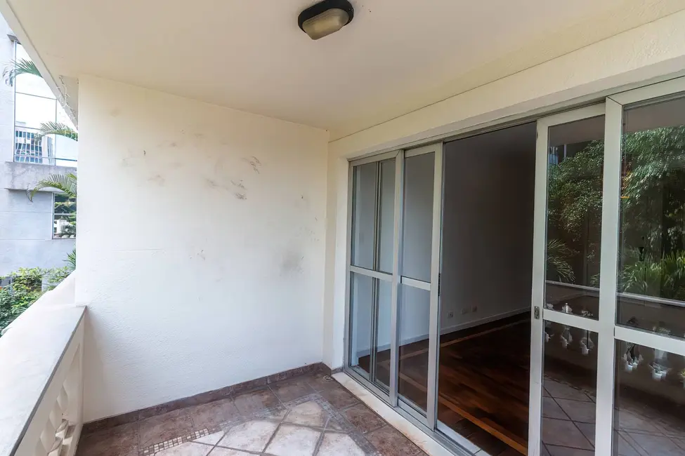 Apartamento com 2 quartos para alugar, 120m2 em Itaim Bibi, São Paulo - SP - imagem 9 Foto 9 de Apartamento com 2 quartos para alugar, 120m2 em Itaim Bibi, São Paulo - SP