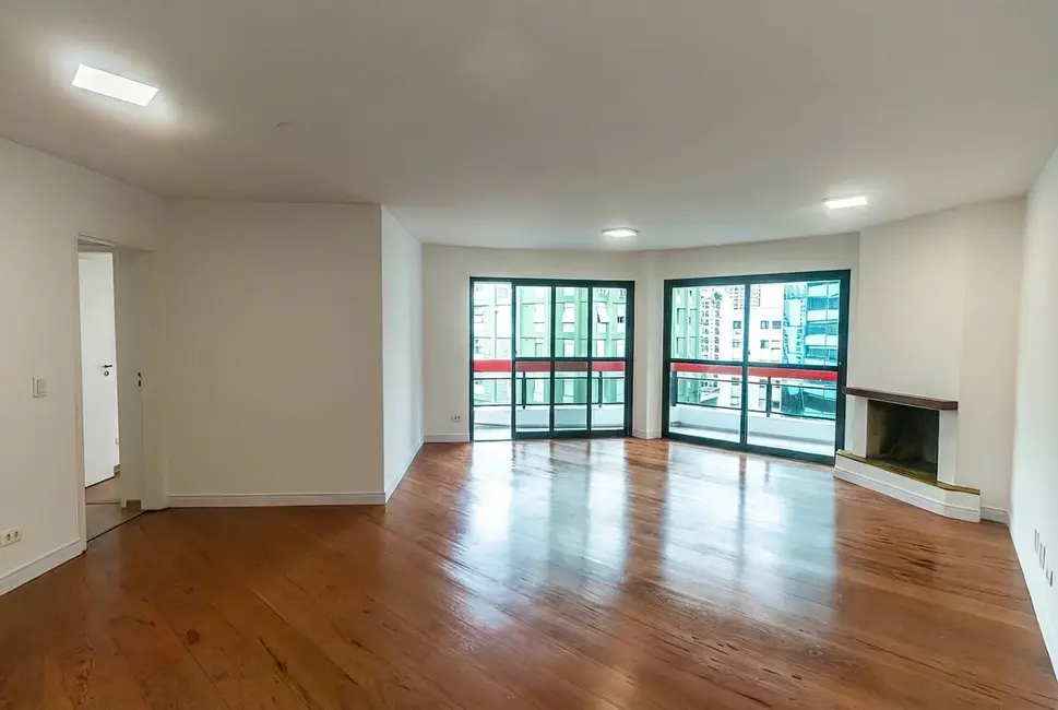 Apartamento com 4 quartos para alugar, 143m2 em Itaim Bibi, São Paulo - SP - imagem 3 Foto 3 de Apartamento com 4 quartos para alugar, 143m2 em Itaim Bibi, São Paulo - SP