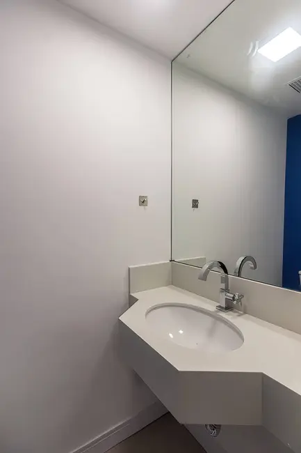 Apartamento com 4 quartos para alugar, 143m2 em Itaim Bibi, São Paulo - SP - imagem 2 Foto 2 de Apartamento com 4 quartos para alugar, 143m2 em Itaim Bibi, São Paulo - SP
