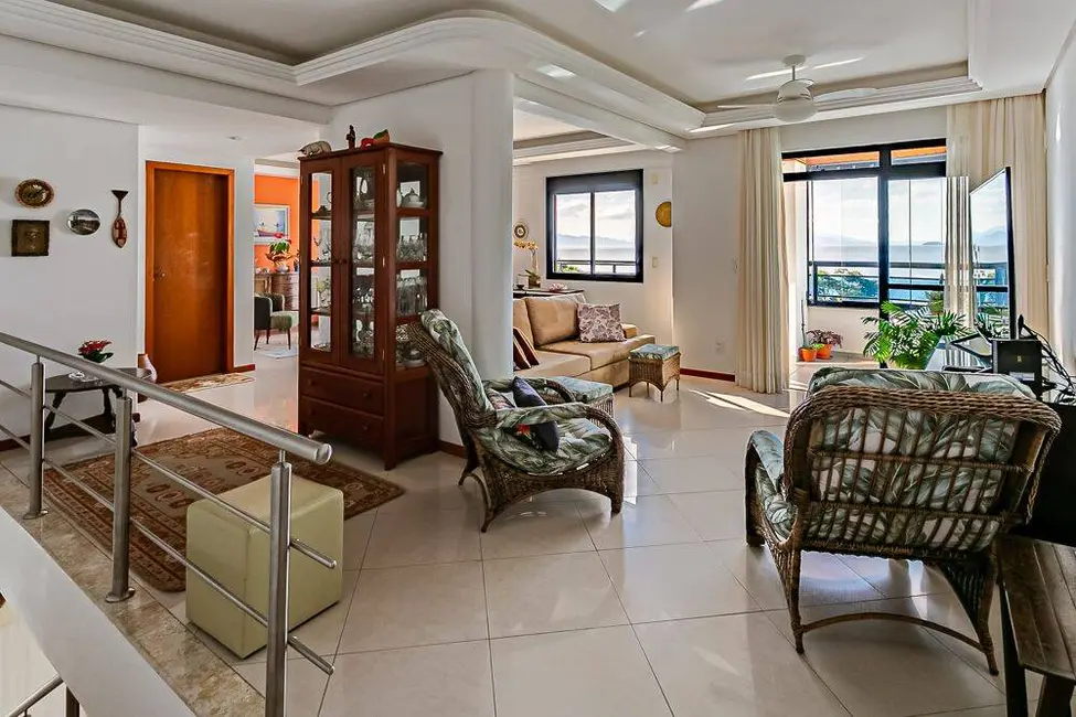 Apartamento à venda e para alugar, 200m2 em Balneário, Florianopolis - SC - imagem 7 Foto 7 de Apartamento à venda e para alugar, 200m2 em Balneário, Florianopolis - SC