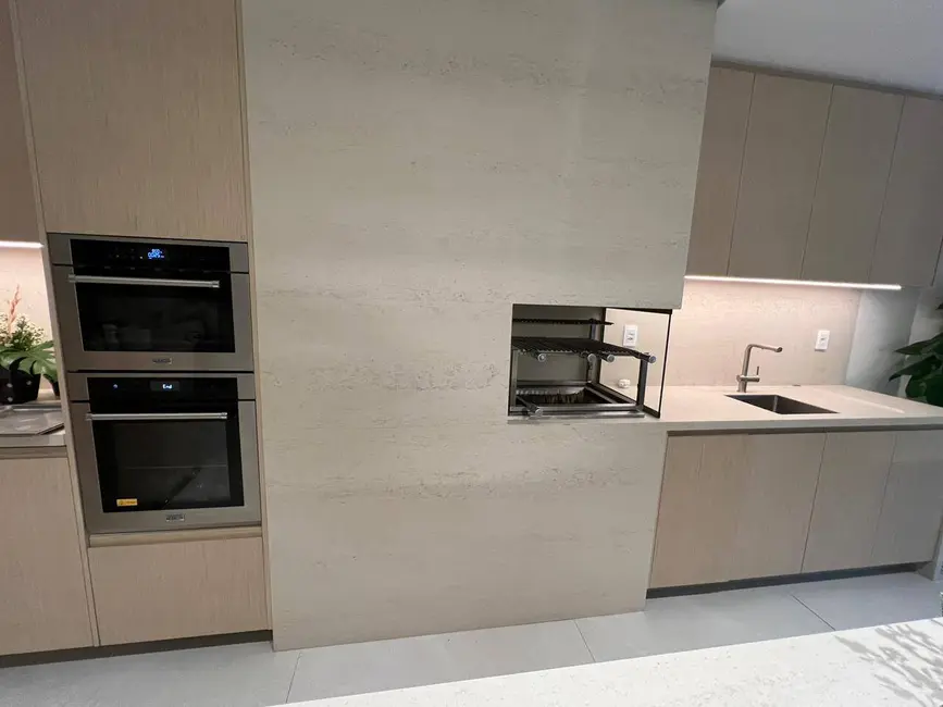 Apartamento à venda, 219m2 em Centro, Florianopolis - SC - imagem 3 Foto 3 de Apartamento à venda, 219m2 em Centro, Florianopolis - SC