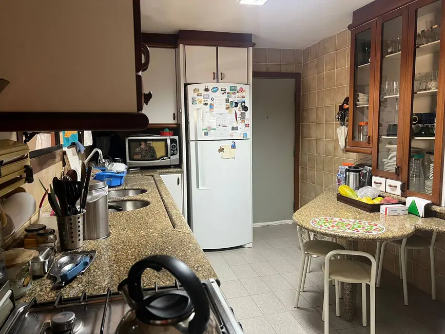 Apartamento com 3 quartos à venda, 380m2 em Centro, Florianopolis - SC - imagem 4 Foto 4 de Apartamento com 3 quartos à venda, 380m2 em Centro, Florianopolis - SC