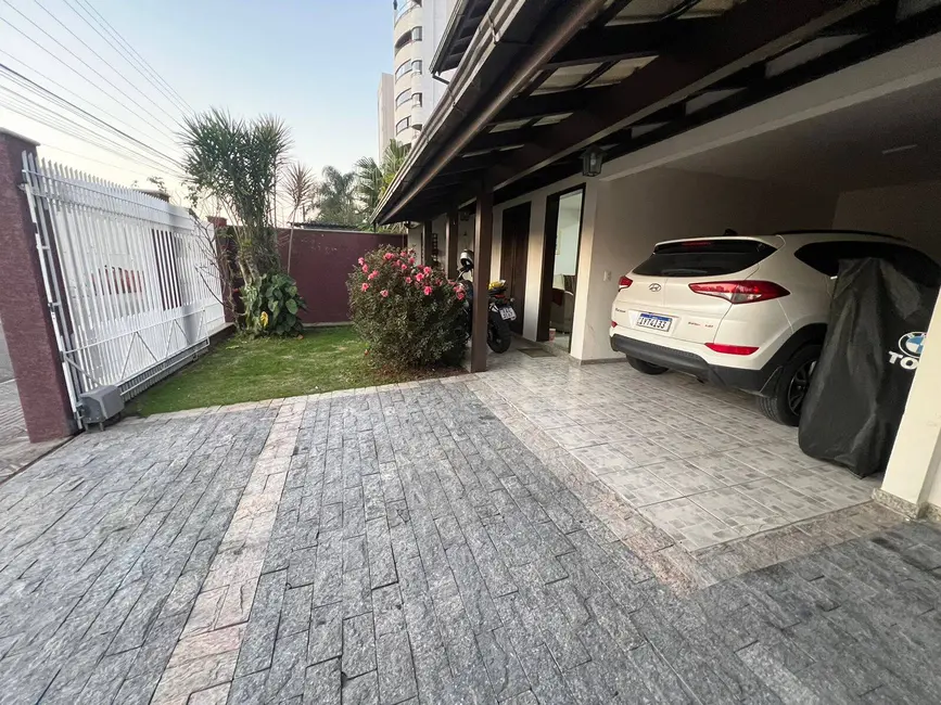 Foto 4 de Casa com 4 quartos à venda, 240m2 em Balneário, Florianopolis - SC