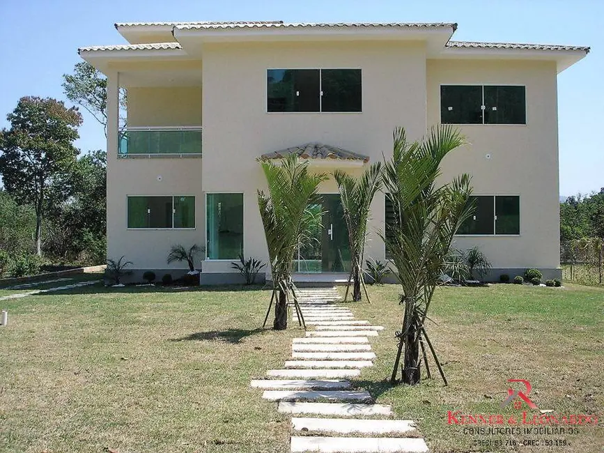 Foto 2 de Casa com 4 quartos à venda, 240m2 em Ubatiba, Marica - RJ