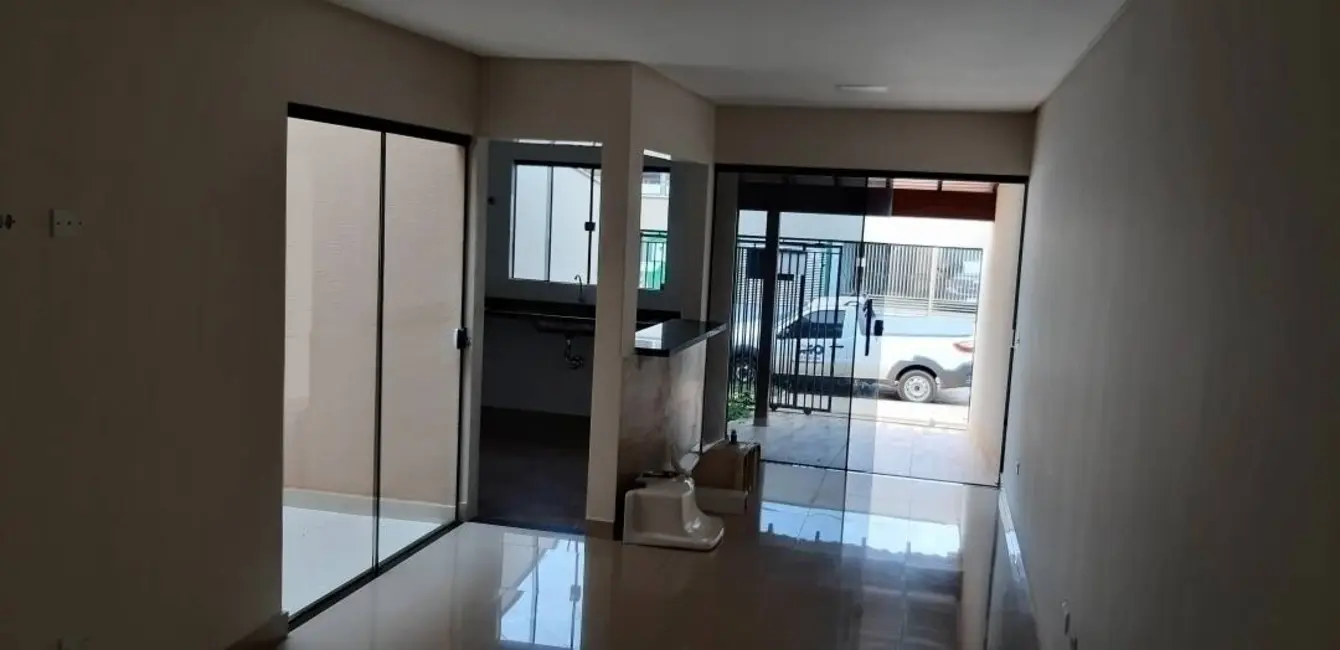Casa com 2 quartos à venda, 125m2 em Jardim Santa Alice, Londrina - PR - imagem 4 Foto 4 de Casa com 2 quartos à venda, 125m2 em Jardim Santa Alice, Londrina - PR