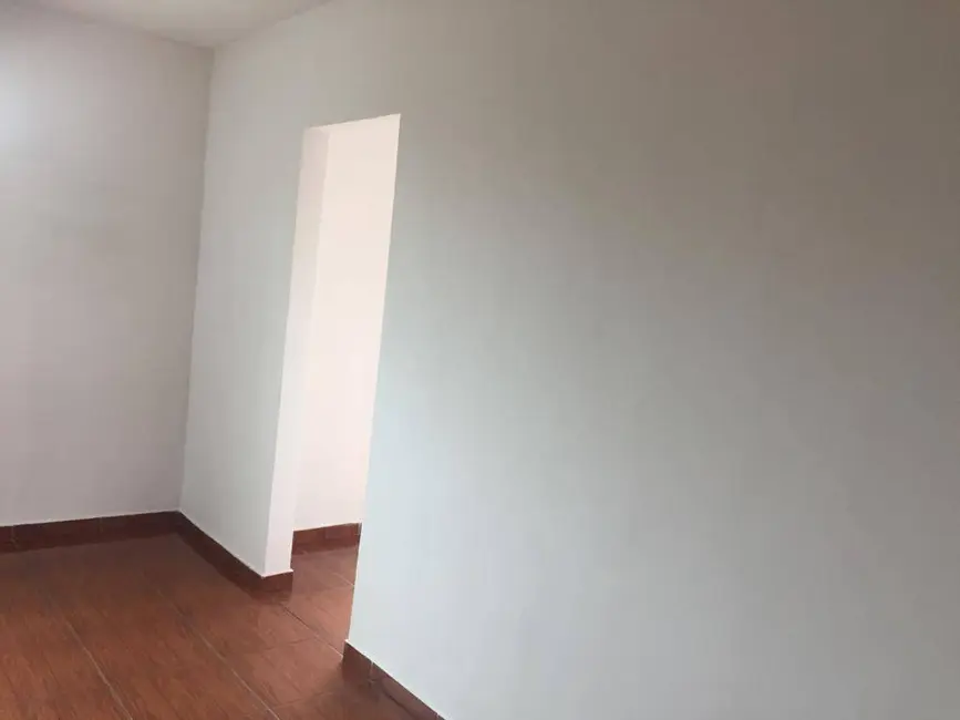 Sobrado com 3 quartos à venda, 300m2 em Jardim Silvino, Cambe - PR - imagem 6 Foto 6 de Sobrado com 3 quartos à venda, 300m2 em Jardim Silvino, Cambe - PR