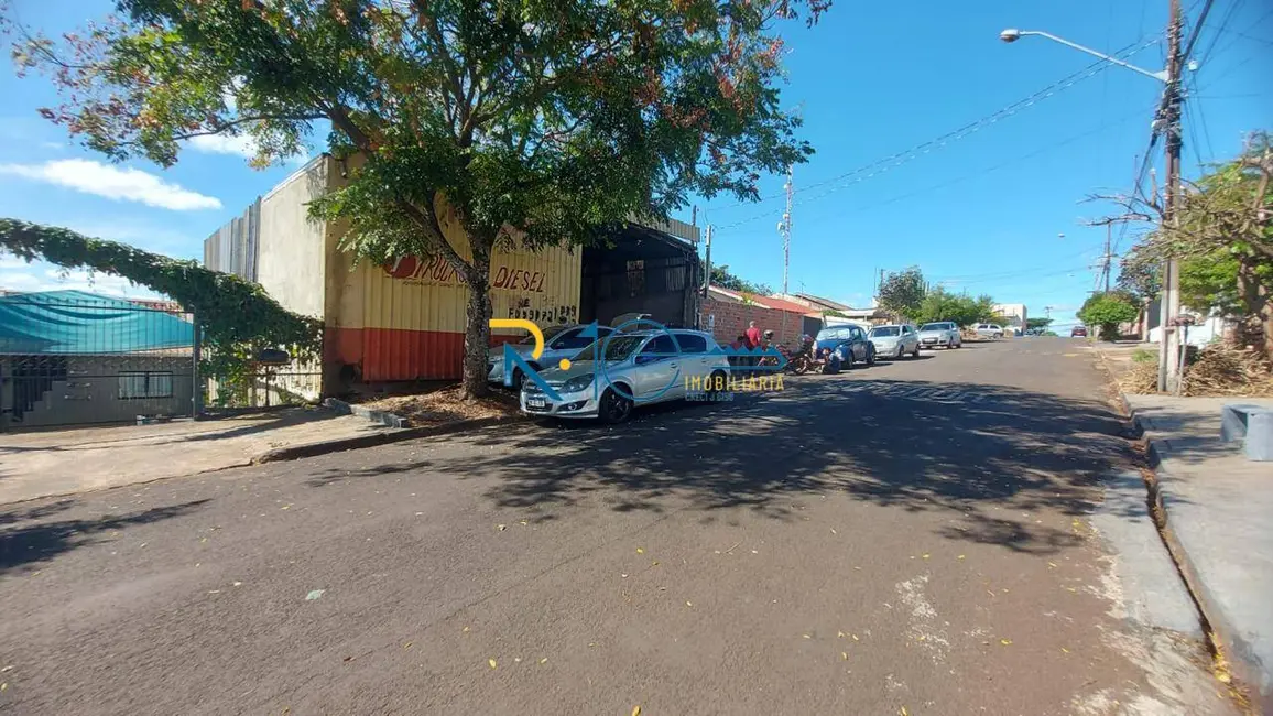 Foto 1 de Sala Comercial à venda, 300m2 em Parque Residencial Ana Rosa, Cambe - PR