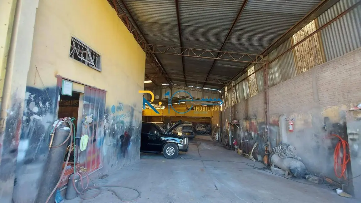 Foto 3 de Sala Comercial à venda, 300m2 em Parque Residencial Ana Rosa, Cambe - PR