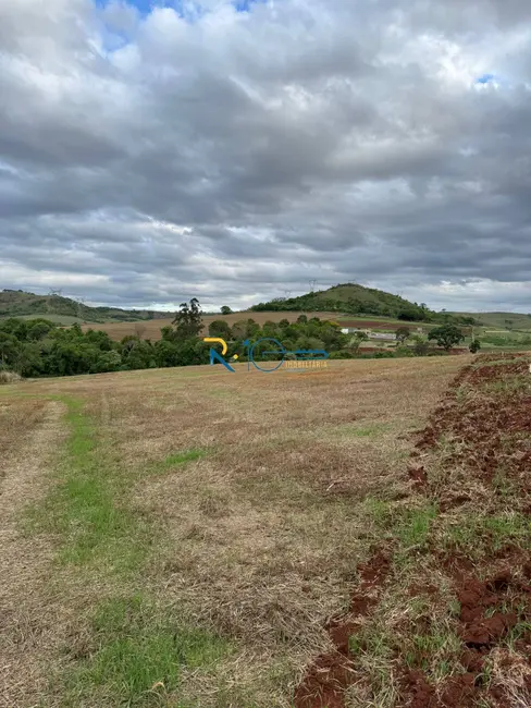 Foto 2 de Chácara à venda, 1204m2 em Londrina - PR