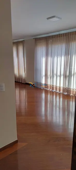 Apartamento com 3 quartos à venda, 190m2 em Centro, Londrina - PR - imagem 2 Foto 2 de Apartamento com 3 quartos à venda, 190m2 em Centro, Londrina - PR