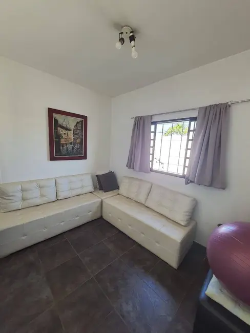 Foto 2 de Casa com 2 quartos à venda, 250m2 em Tarobá, Londrina - PR