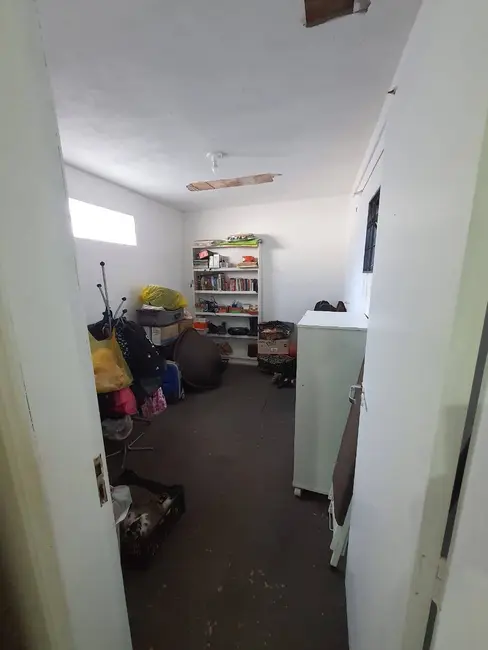 Foto 9 de Casa com 2 quartos à venda, 250m2 em Tarobá, Londrina - PR