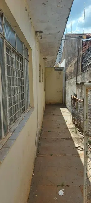 Casa com 3 quartos à venda, 366m2 em Jardim Santo Antônio, Londrina - PR - imagem 4 Foto 4 de Casa com 3 quartos à venda, 366m2 em Jardim Santo Antônio, Londrina - PR