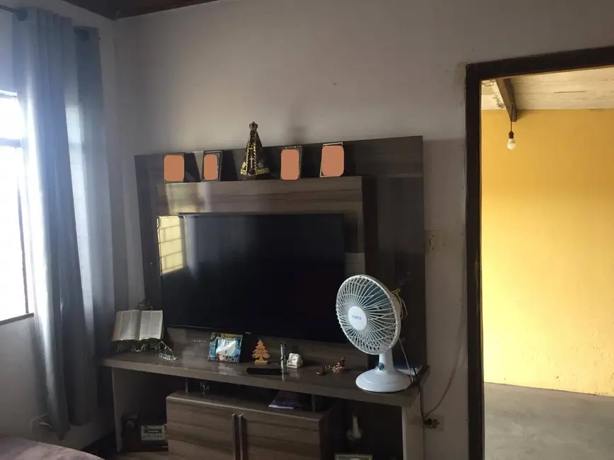 Foto 2 de Casa com 3 quartos à venda, 200m2 em Conjunto Parigot de Souza 1, Londrina - PR