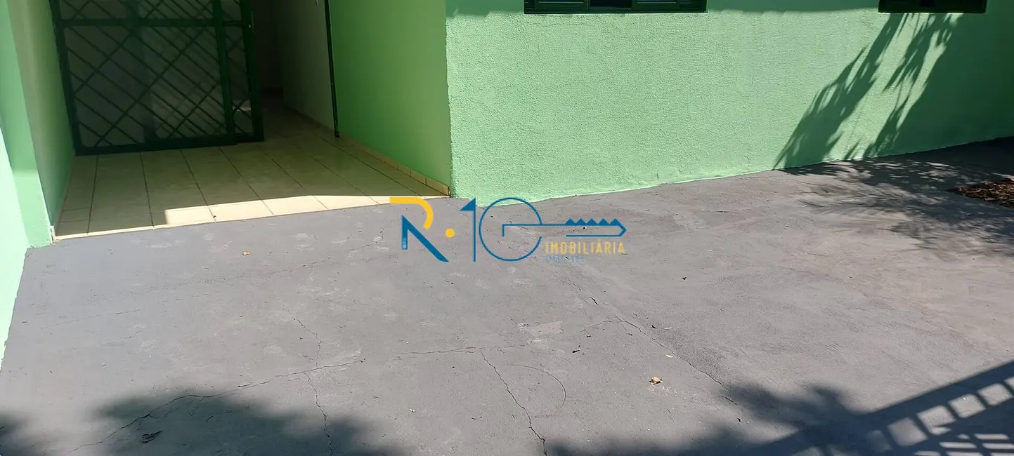 Foto 4 de Casa com 2 quartos à venda, 169m2 em Conjunto Habitacional Flores, Londrina - PR