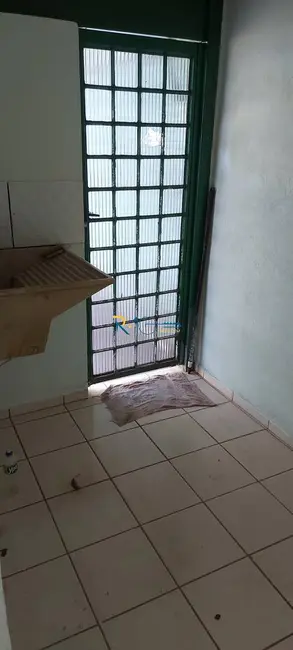 Foto 9 de Casa com 2 quartos à venda, 169m2 em Conjunto Habitacional Flores, Londrina - PR