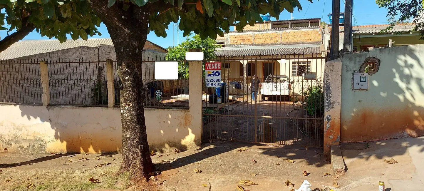 Foto 1 de Casa com 2 quartos à venda, 200m2 em Jardim Nova Esperança, Londrina - PR