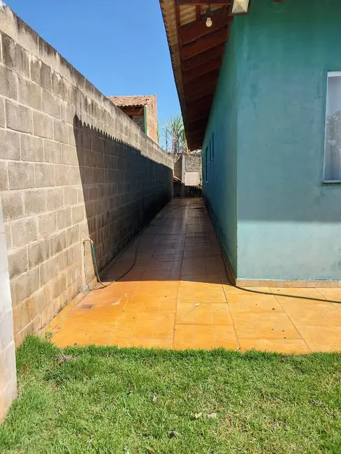 Foto 3 de Chácara com 4 quartos à venda, 1800m2 em Jardim Maravilha, Londrina - PR