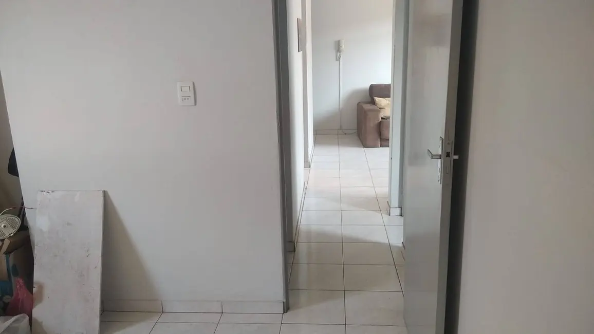 Apartamento com 2 quartos à venda, 45m2 em Jardim Agari, Londrina - PR - imagem 9 Foto 9 de Apartamento com 2 quartos à venda, 45m2 em Jardim Agari, Londrina - PR