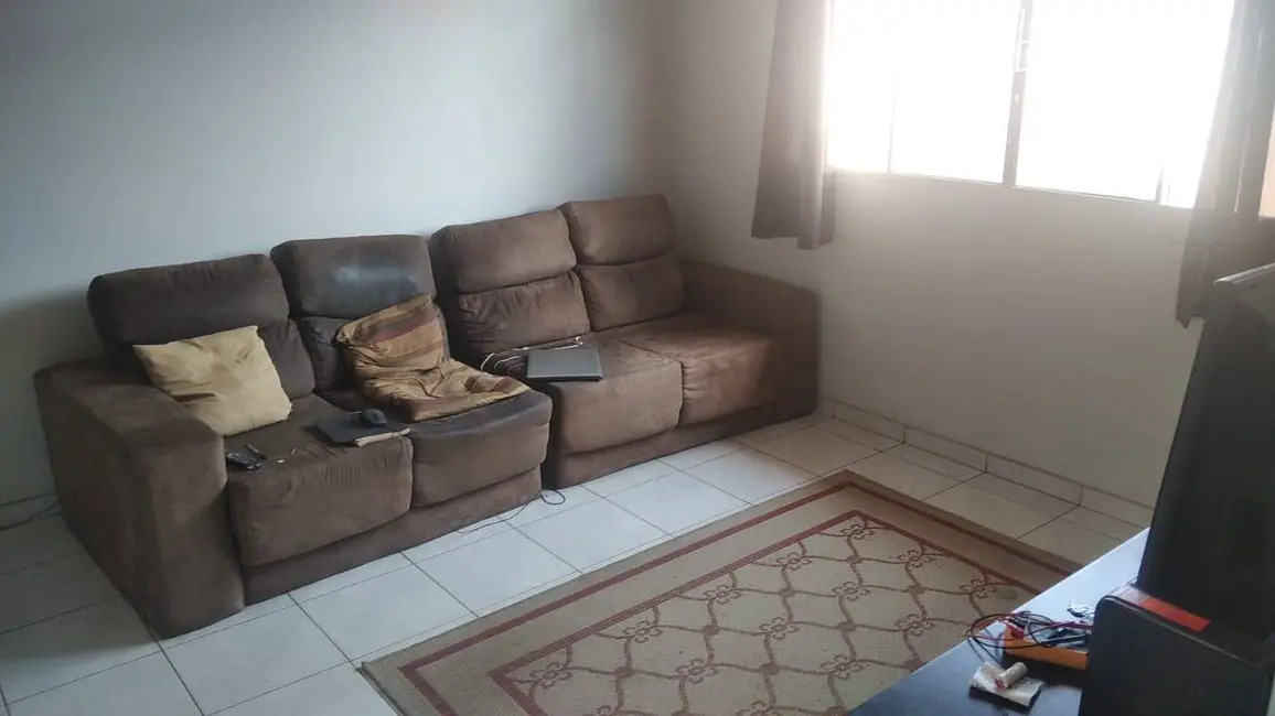 Apartamento com 2 quartos à venda, 45m2 em Jardim Agari, Londrina - PR - imagem 3 Foto 3 de Apartamento com 2 quartos à venda, 45m2 em Jardim Agari, Londrina - PR