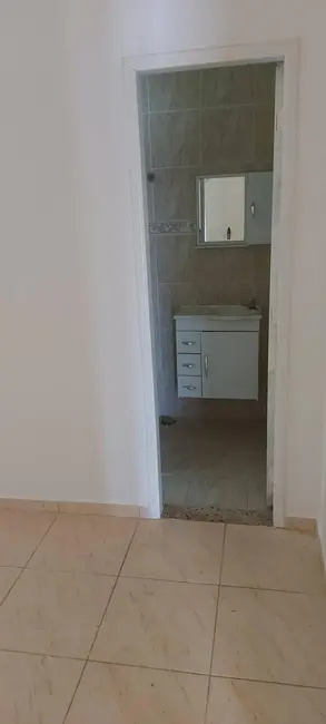 Casa com 2 quartos à venda, 250m2 em Tarobá, Londrina - PR - imagem 8 Foto 8 de Casa com 2 quartos à venda, 250m2 em Tarobá, Londrina - PR