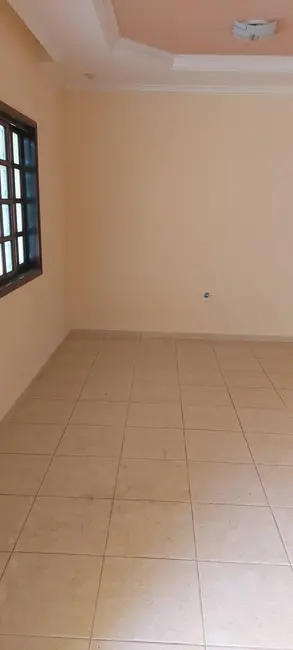 Casa com 2 quartos à venda, 250m2 em Tarobá, Londrina - PR - imagem 5 Foto 5 de Casa com 2 quartos à venda, 250m2 em Tarobá, Londrina - PR