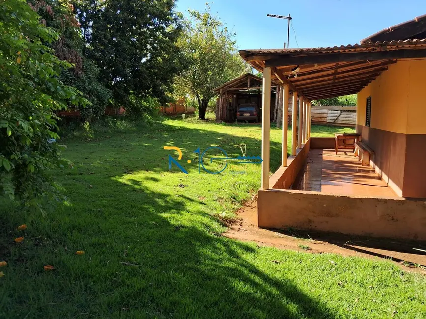 Chácara com 3 quartos à venda, 2144m2 em Área Rural de Cambé, Cambe - PR - imagem 7 Foto 7 de Chácara com 3 quartos à venda, 2144m2 em Área Rural de Cambé, Cambe - PR