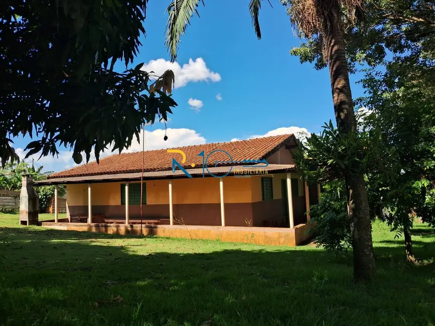 Chácara com 3 quartos à venda, 2144m2 em Área Rural de Cambé, Cambe - PR - imagem 4 Foto 4 de Chácara com 3 quartos à venda, 2144m2 em Área Rural de Cambé, Cambe - PR