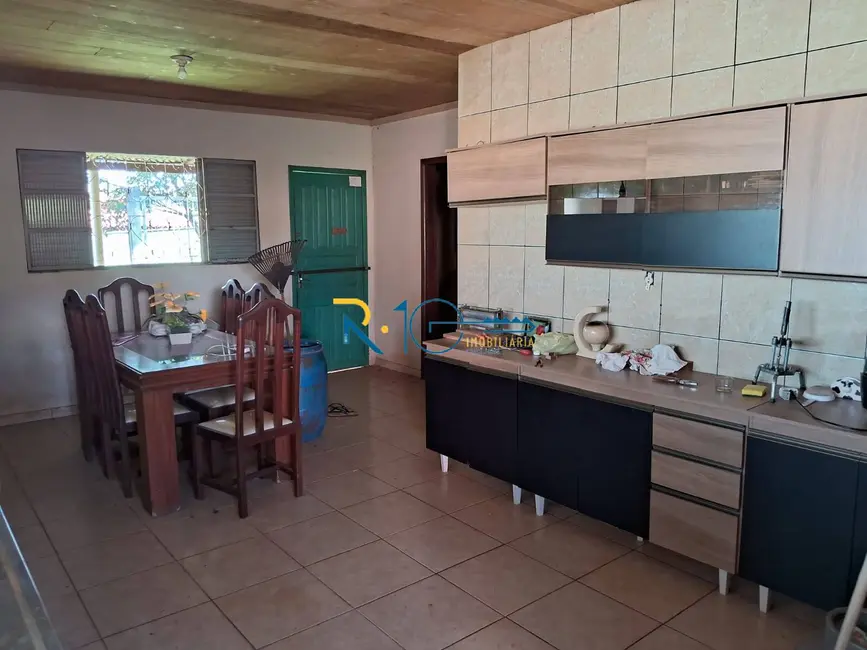 Chácara com 3 quartos à venda, 2144m2 em Área Rural de Cambé, Cambe - PR - imagem 9 Foto 9 de Chácara com 3 quartos à venda, 2144m2 em Área Rural de Cambé, Cambe - PR