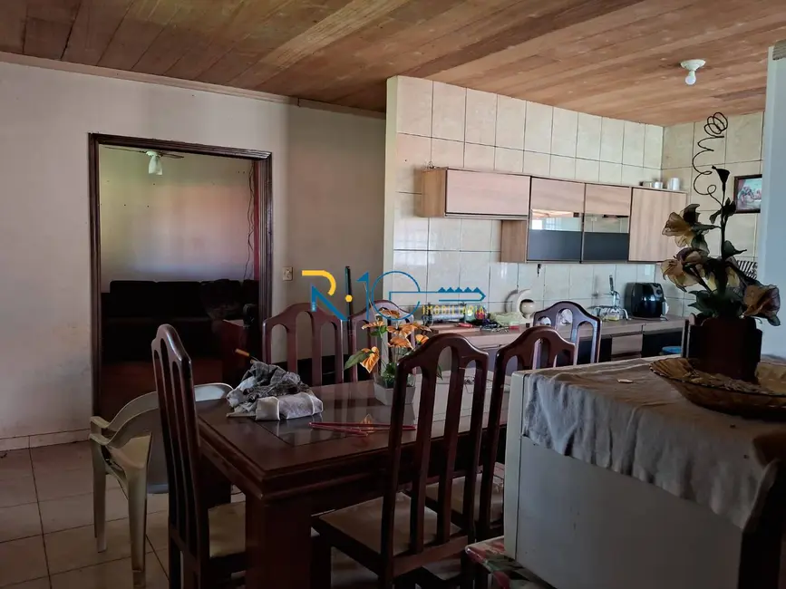 Chácara com 3 quartos à venda, 2144m2 em Área Rural de Cambé, Cambe - PR - imagem 8 Foto 8 de Chácara com 3 quartos à venda, 2144m2 em Área Rural de Cambé, Cambe - PR