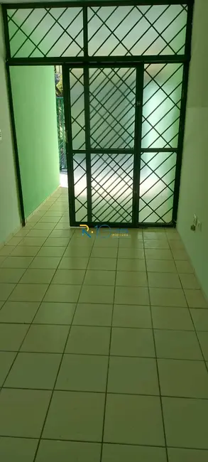 Casa com 2 quartos para alugar, 169m2 em Conjunto Habitacional Flores, Londrina - PR - imagem 5 Foto 5 de Casa com 2 quartos para alugar, 169m2 em Conjunto Habitacional Flores, Londrina - PR