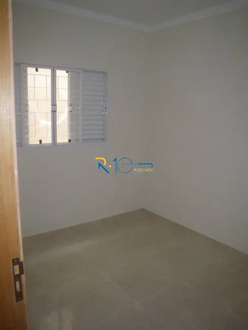 Casa com 3 quartos à venda, 150m2 em Loteamento Chamonix, Londrina - PR - imagem 9 Foto 9 de Casa com 3 quartos à venda, 150m2 em Loteamento Chamonix, Londrina - PR