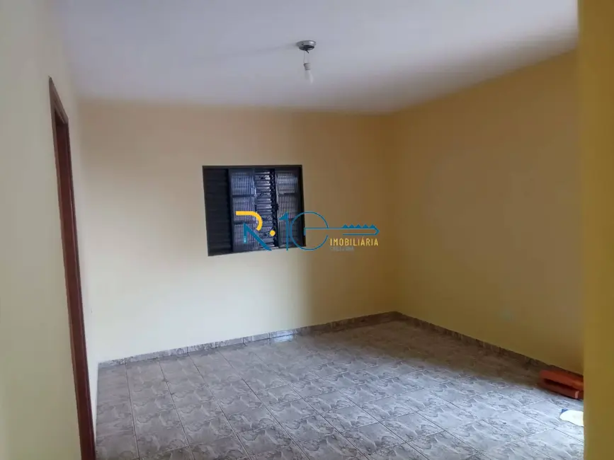 Casa com 3 quartos à venda, 250m2 em Jardim Vale Azul, Londrina - PR - imagem 5 Foto 5 de Casa com 3 quartos à venda, 250m2 em Jardim Vale Azul, Londrina - PR