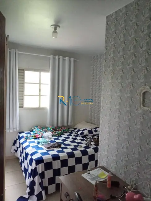 Chácara com 3 quartos à venda, 1500m2 em Londrina - PR - imagem 6 Foto 6 de Chácara com 3 quartos à venda, 1500m2 em Londrina - PR