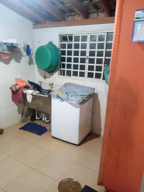 Chácara com 3 quartos à venda, 1500m2 em Londrina - PR - imagem 8 Foto 8 de Chácara com 3 quartos à venda, 1500m2 em Londrina - PR