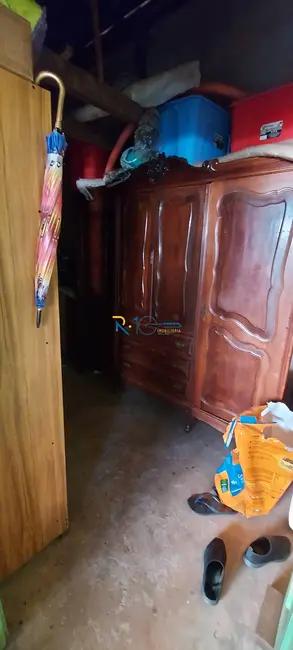 Casa com 3 quartos à venda, 300m2 em Novo Antares, Londrina - PR - imagem 8 Foto 8 de Casa com 3 quartos à venda, 300m2 em Novo Antares, Londrina - PR