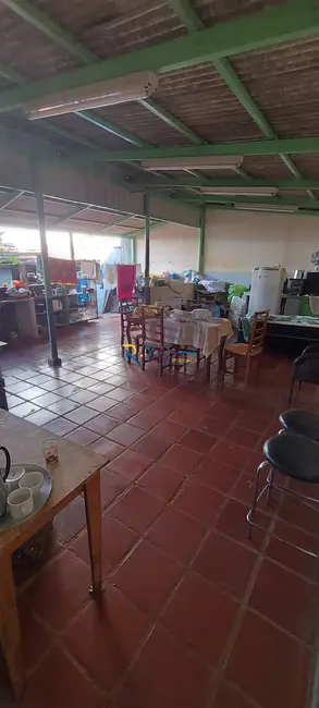 Casa com 3 quartos à venda, 300m2 em Novo Antares, Londrina - PR - imagem 4 Foto 4 de Casa com 3 quartos à venda, 300m2 em Novo Antares, Londrina - PR