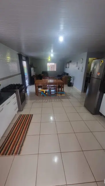 Chácara com 4 quartos à venda, 2454m2 em Londrina - PR - imagem 7 Foto 7 de Chácara com 4 quartos à venda, 2454m2 em Londrina - PR