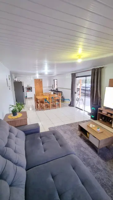 Chácara com 4 quartos à venda, 2454m2 em Londrina - PR - imagem 6 Foto 6 de Chácara com 4 quartos à venda, 2454m2 em Londrina - PR