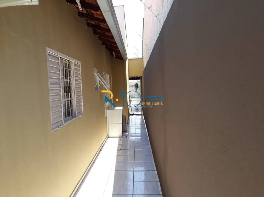 Casa com 2 quartos à venda, 125m2 em Residencial Loris Sahyun, Londrina - PR - imagem 5 Foto 5 de Casa com 2 quartos à venda, 125m2 em Residencial Loris Sahyun, Londrina - PR