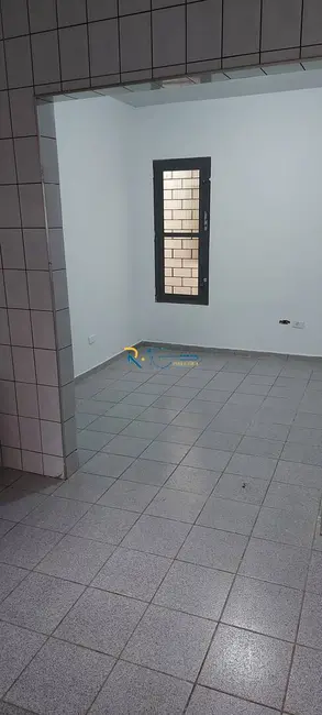 Casa com 3 quartos à venda, 350m2 em Hedy, Londrina - PR - imagem 8 Foto 8 de Casa com 3 quartos à venda, 350m2 em Hedy, Londrina - PR